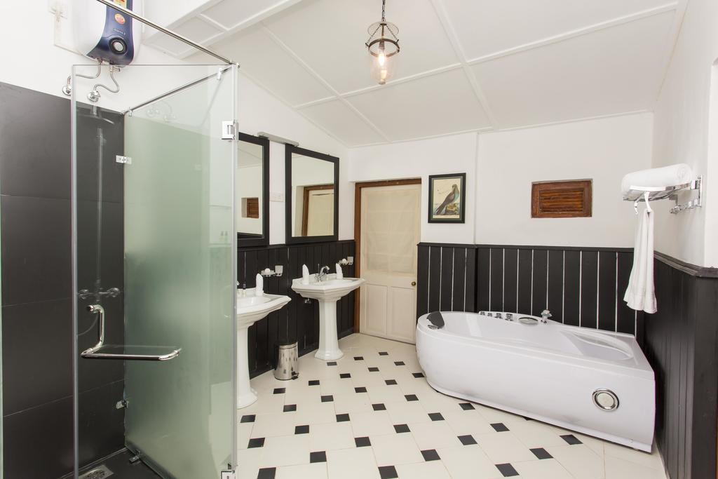 Mountbatten Bungalow- Thema Collection Kandy Room photo